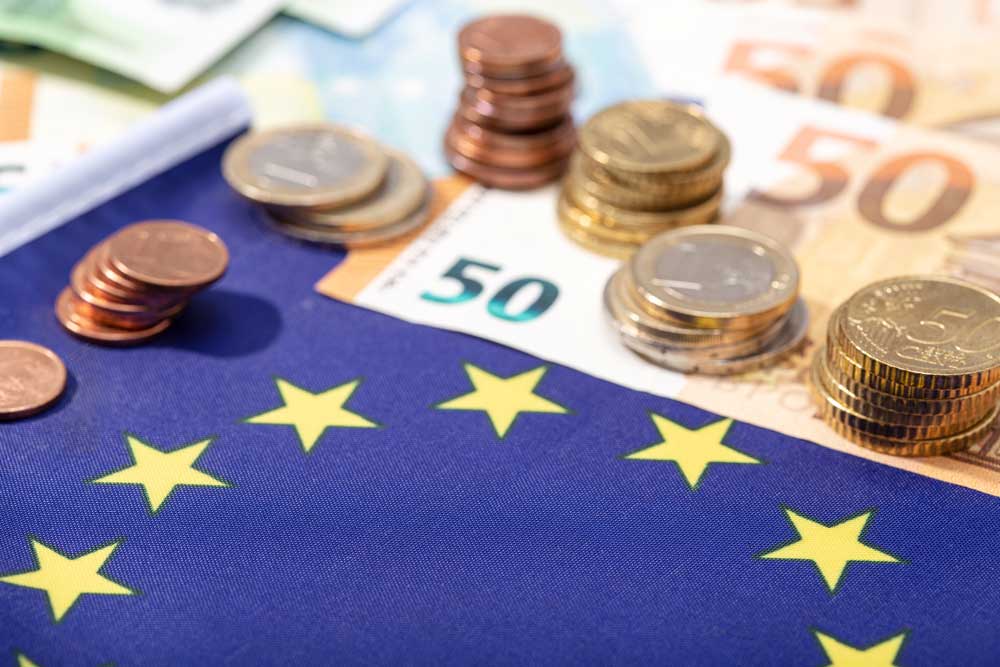 Fiscalité transfrontalière en Europe : documents fiscaux et carte de l'Union européenne pour une startup française